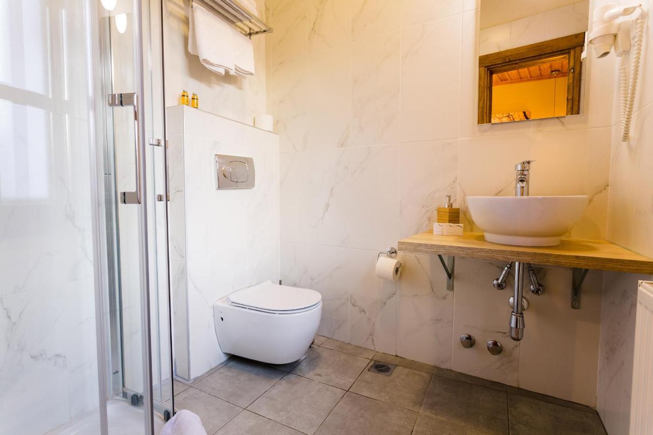 Blossom Rooms & Suite 베리아 외부 사진