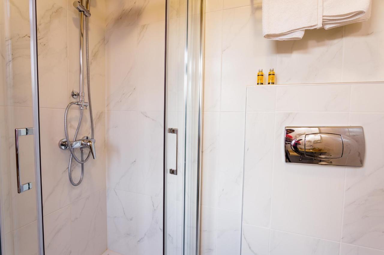 Blossom Rooms & Suite 베리아 외부 사진